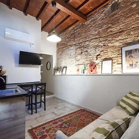 Dante, Apartment In The Historic Center-3